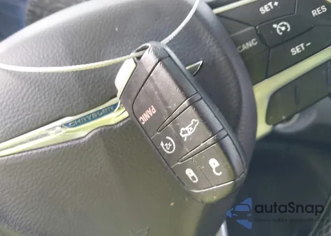 2016 Chrysler 200 Limited z USA, uszkodzony, nr VIN 1C3CCCAB7GN159315